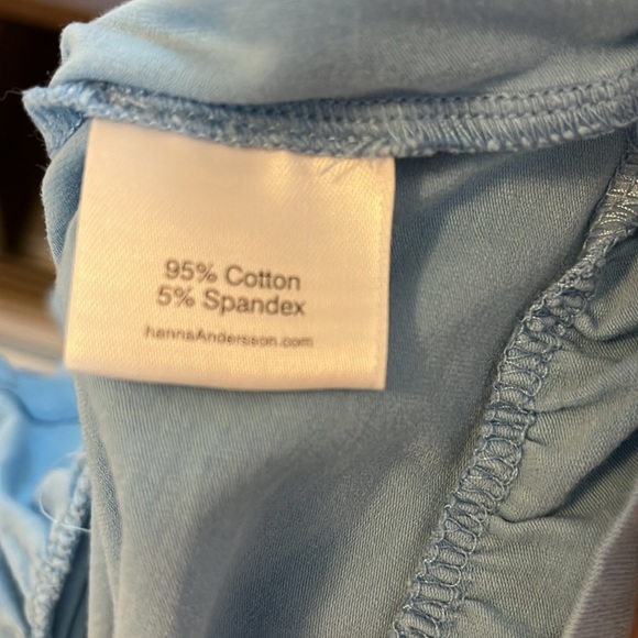Hanna Andersson Light Blue Top w/ Button Cuff Sleeves & Ruffle Bottom Hem - Size - Picture 8 of 9